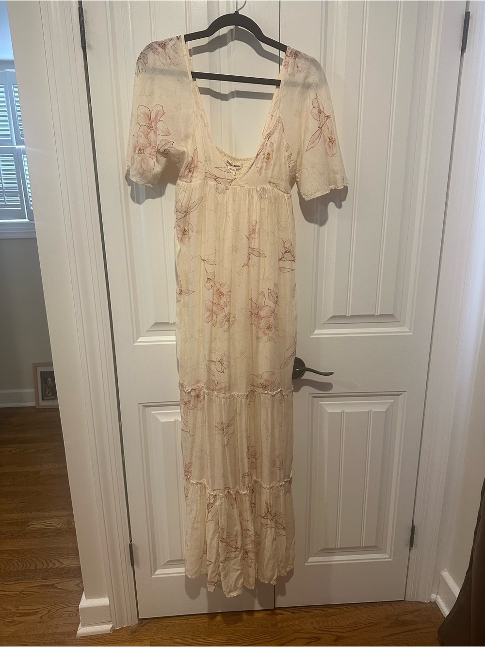 Billabong Cream Maxi Dress with Soft Pink Floral Motif
